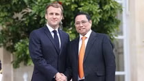 Parliamentary diplomacy - crucial link in France-Vietnam relations: parliamentarian