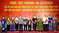 Rehearsal of fire fighting and rescue plans takes place in Vinh Phuc