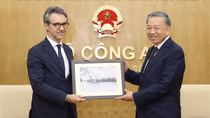 Minister To Lam receives outgoing Head of the EU Diplomatic Corps to Vietnam