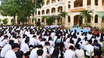 Tra Vinh police actively prevent drugs from entering high schools