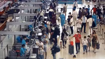Vietnam’s airports serve about 1.29 million passengers in recent five-day holidays