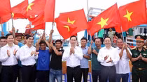 President pays working trip to Phu Quy island district