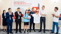 Vietnamese women's football team welcomed at German Embassy