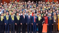 PM hails elderly people’s efforts in boosting economic development