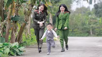 “Godmother” program brightens up future of disadvantaged children