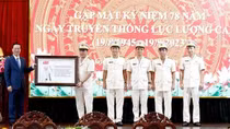 President Vo Van Thuong visits An Giang Provincial Police Department
