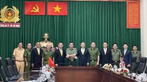 Royal Thai Police delegation visits HCMC Police Department