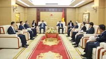 Deputy Minister Luong Tam Quang receives delegation from Legal Affairs Committee of Yunnan province
