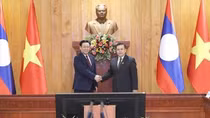 Vietnamese, Lao NA leaders hold talks in Vientiane