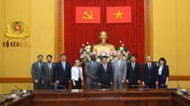 Deputy Minister Luong Tam Quang receives US Commission on International Religious Freedom delegation
