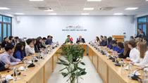 Nearly 3,000 Vietnamese study at Russian schools under two governments' agreement