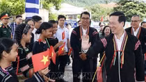 President joins great national unity festival in Phu Yen