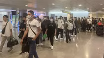 60 Vietnamese rescued from Philippines casino return home