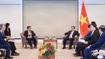 Prime Minister receives Japanese corporate executives