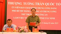 Deputy Minister Tran Quoc To works with Tay Ninh Provincial Police