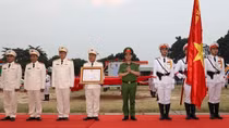 Capital Mobile Police Regiment receives noble order