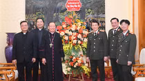 Leaders of Hanoi Archdiocese visit Ministry of Public Security