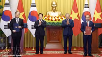 Vietnam, RoK leaders witness exchange of cooperation documents
