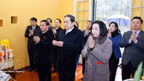 NA Chairman pays tribute to President Ho Chi Minh at House 67 ahead of Tet
