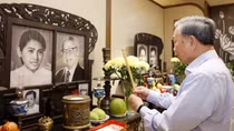 Party General Secretary, State President pays tribute to predecessor leaders