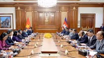 Senior Vietnamese Party official meets with Cambodian Party, Senate leader