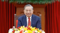 Vietnamese, Chinese Party leaders hold phone talks