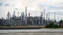 Expert suggests learning from Singapore’s energy security approach amid supply shocks