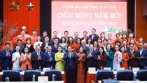 PM hosts New Year reception for outstanding artists, journalists, athletes