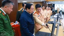 PM extends Lunar New Year greetings to public-security traffic, cybersecurity forces
