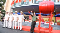 Deputy Minister Le Quoc Hung attends opening ceremony of new school year at People's Security University