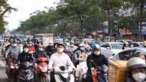 Traffic congestion worsens in Hanoi due to Tet crowds