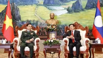 Lao leaders welcome visiting defence minister of Vietnam