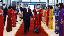 PM encourages female contributions to national development