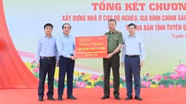 Ministry of Public Security closes program of building 1,400 houses for the poor in Tuyen Quang
