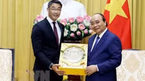 President hosts Honorary Consul of Vietnam in Switzerland