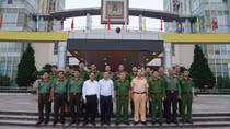 Deputy Minister Nguyen Van Long inspects Hoa Binh Provincial Police Department