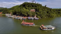 Hue Nam Temple festival draws thousands of visitors