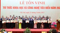Scientists’ contributions to innovation development praised