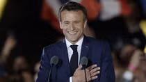 Vietnamese leaders congratulate French President on re-election