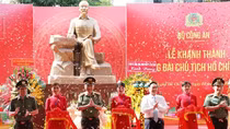 President Ho Chi Minh Monument unveiled in Southern branch of Ministry of Public Security