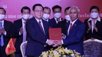 Vietnam, Laos step up Party cooperation