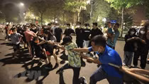 Traditional games warm up Hanoi’s pedestrian streets