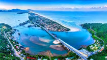 Lang Co - One of the world's most beautiful bays