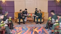 Chief of VPA General Staff meets with Lao, Myanmar counterparts