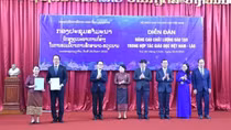 Vietnam, Laos further strengthen education cooperation