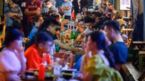 City street eateries crowded again as nighttime ban eased