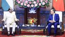 President Phuc suggests reopening Vietnam-India direct air routes soon