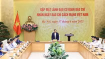 The press always one of frontline forces on various "fronts": PM