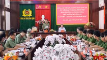 Deputy Minister Tran Quoc To works with Binh Dinh provincial police