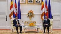 FM Son pays courtesy visit to Cambodian PM Hun Sen